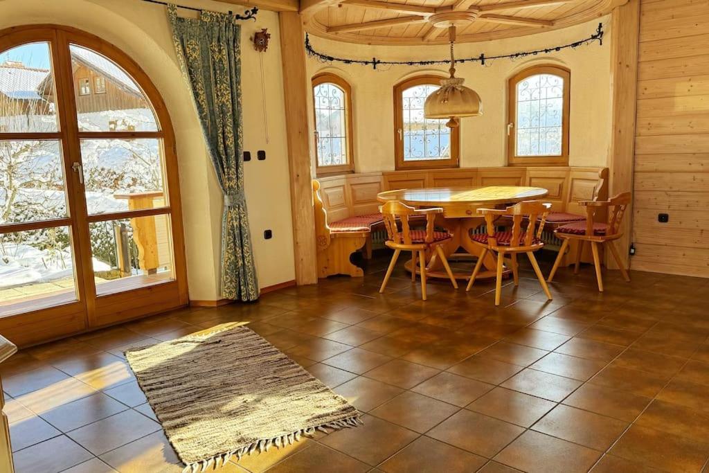 Romantisches Alpenchalet - Mit Sauna Und Kamin - Ruhig Und Zentral Bad Tolz Exterior photo